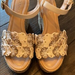 Women size 8 sandals